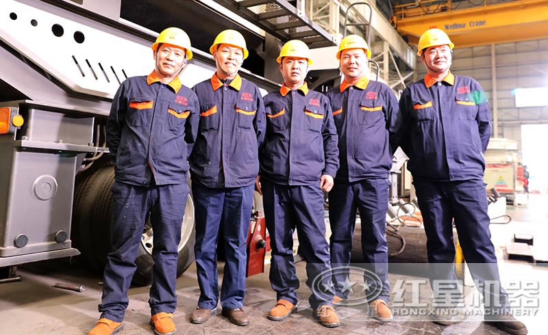 規(guī)?；a(chǎn)車(chē)間，專(zhuān)業(yè)化技術(shù)人才