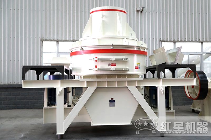 直通沖擊式制砂機(jī)，物料呈立方體狀，占地面積小