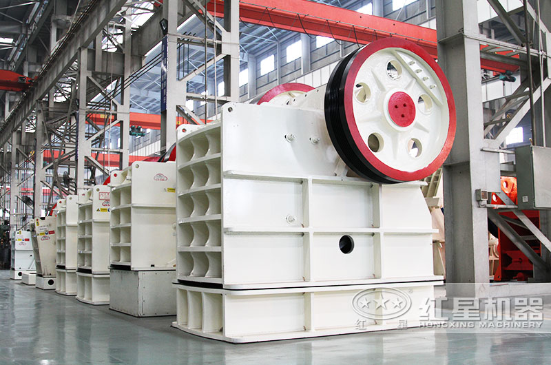 57破碎機產(chǎn)量40-110t/h，性價比高，超多客戶都選擇的破碎機
